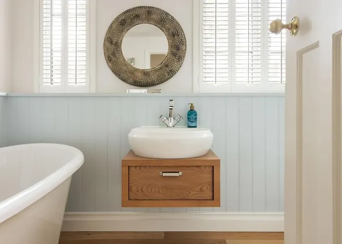 Watermead - Ridgestone * Troutbeck Bridge