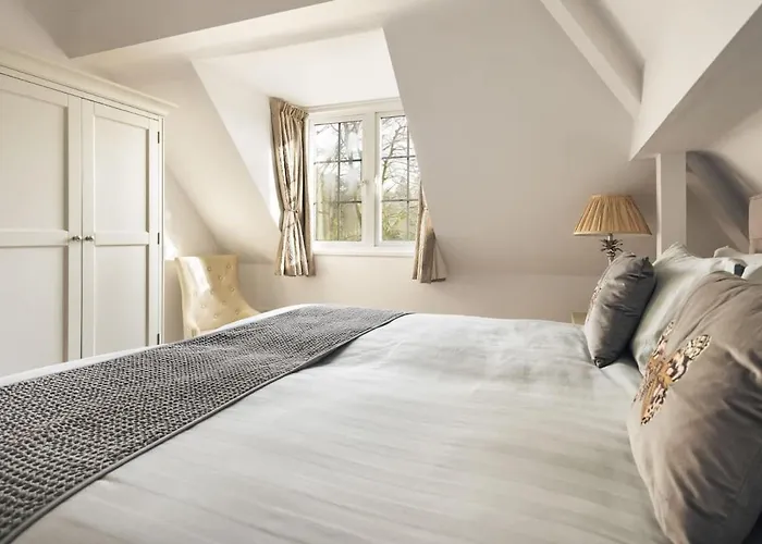 Watermead - Ridgestone * Troutbeck Bridge